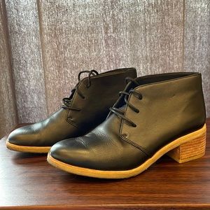 Clarks originals woman’s black boot